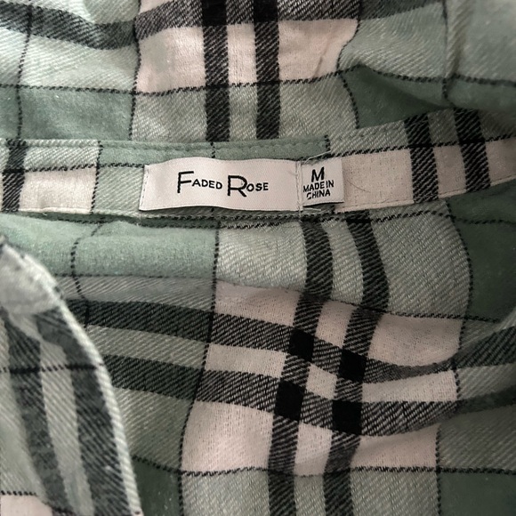 Faded rose med flannel button down shirt - Picture 3 of 3